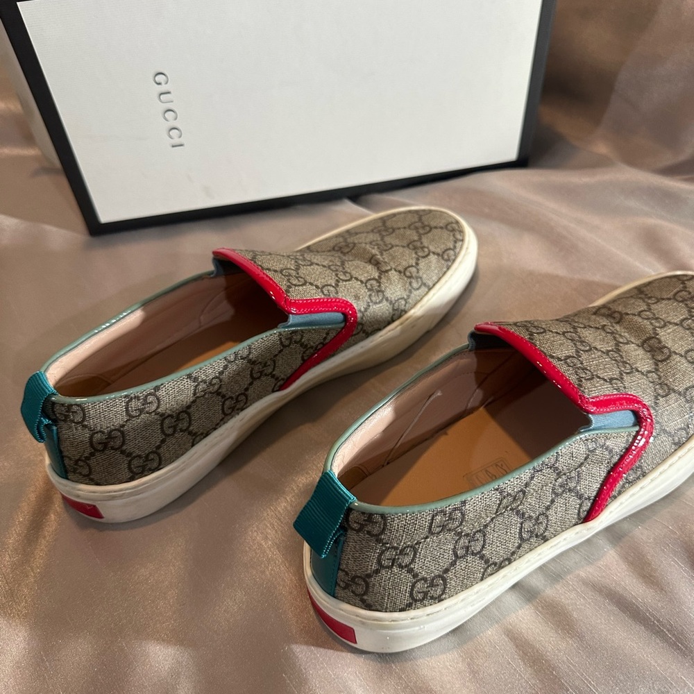 Gucci Slip-On Sneakers - Beige and Red